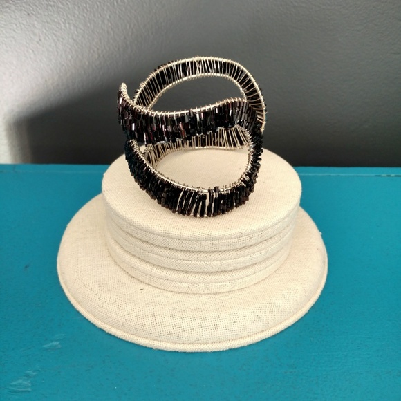 Black bugle bead cuff - Picture 5 of 7